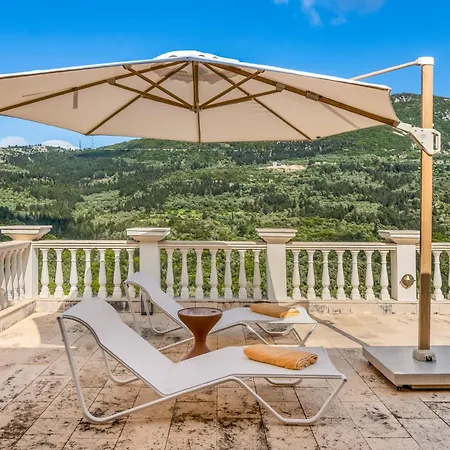 Villa Kronos Estate Lefkada - 5 Star Luxury