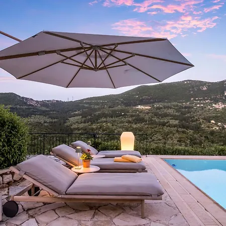 Kronos Estate Lefkada - 5 Star Luxury * Mikros Gialos